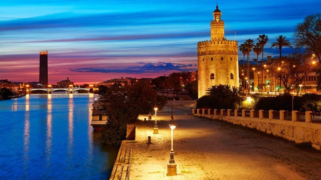 Torre del Oro en Sevilla: Elige la mejor zona para comprar tu vivienda en Sevilla con esta guía 2025